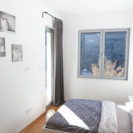 Lavender Bay Apartments D3 Or D5 I By Andreas Crivellaro Donji Morinj Dış mekan fotoğraf